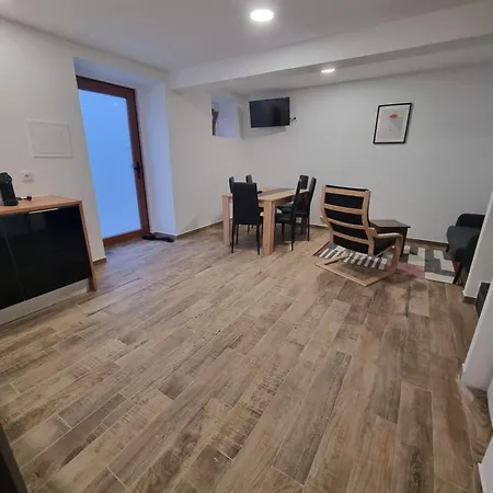 Πανσιόν G3 Gamboa Peniche